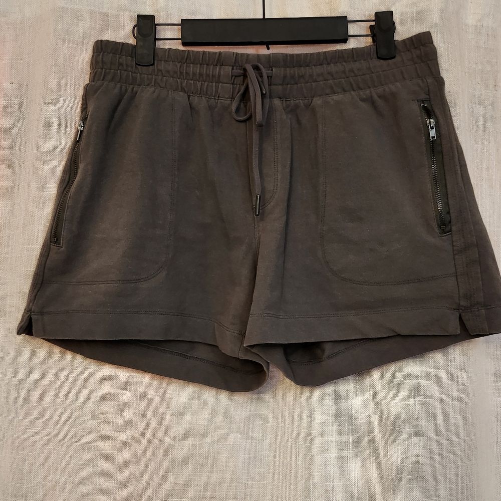 Source Unknown Olive Twill Shorts